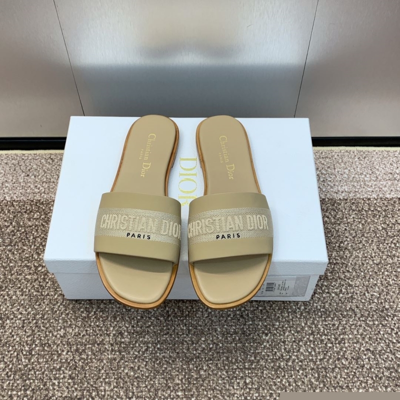 ch**an D*or slippers